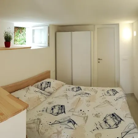 Apartmant With Sea View And Infront Писак